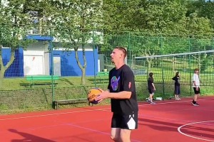 ESPN：火箭队老板就收购并搬迁WNBA康涅狄格太阳进行实质性谈判